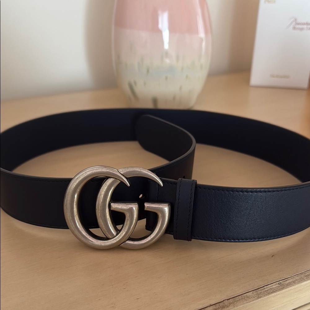 Gucci Black Leather Belt with Silver GG Buckle